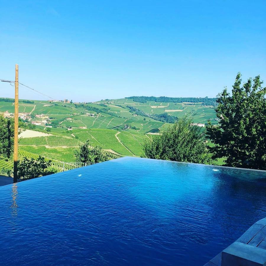 Cascina Roella Guest House Monforte D'Alba Exterior photo